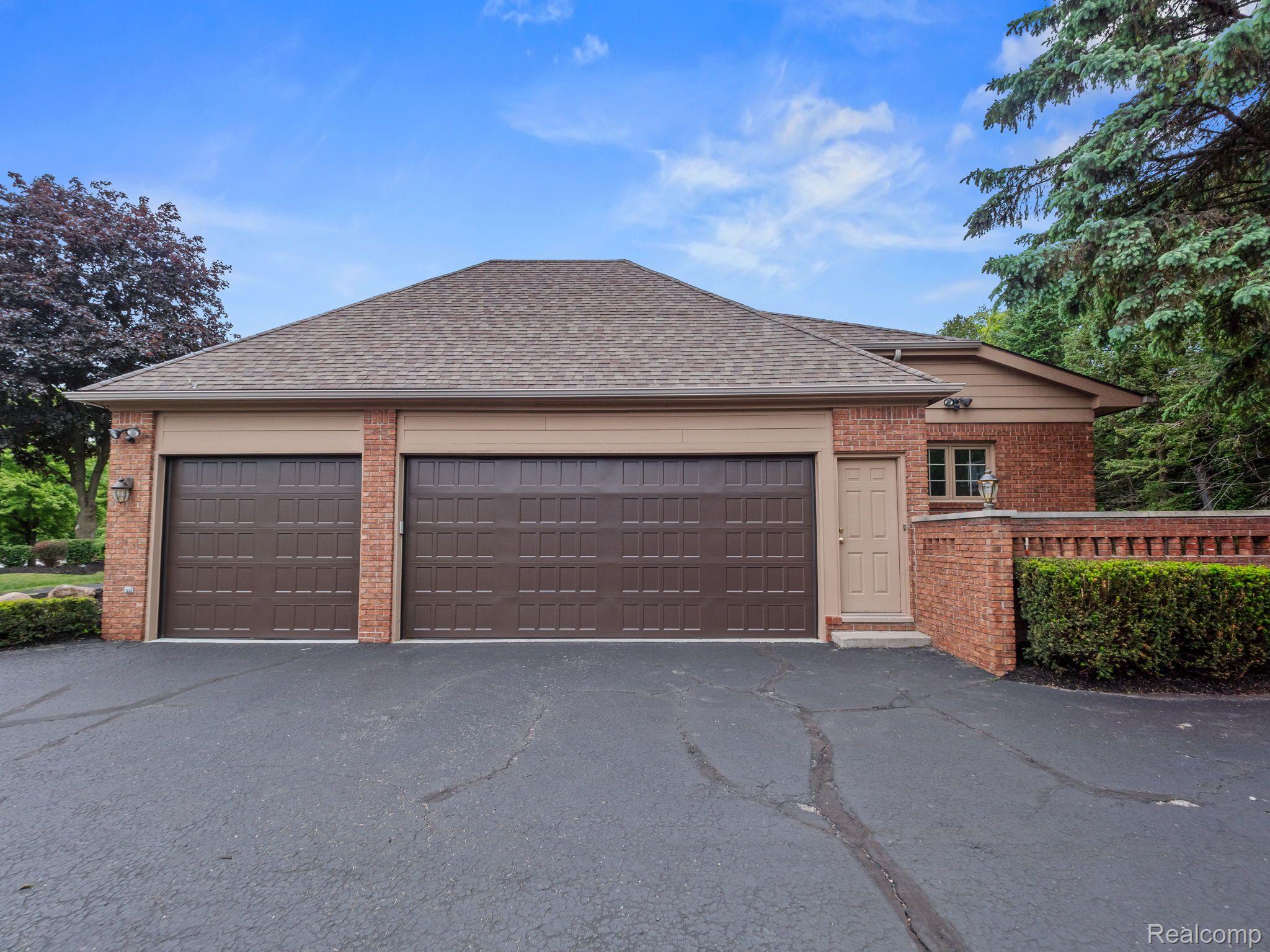 4932 SUSANS Way