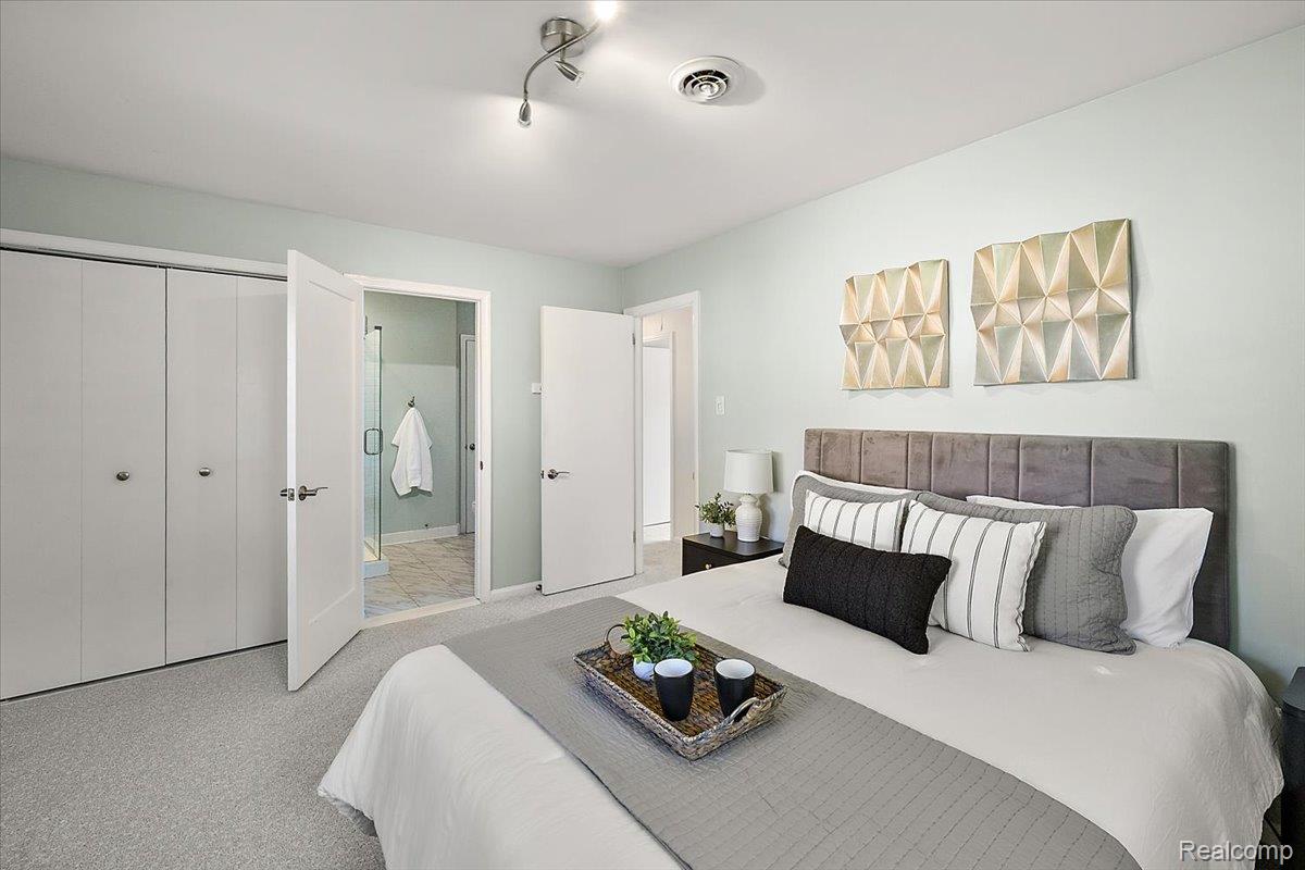 16276 Amherst Avenue S