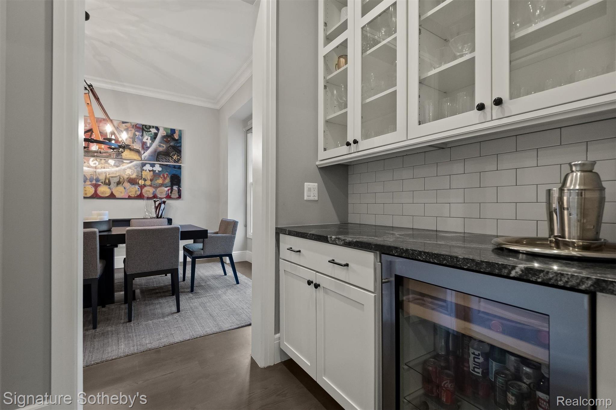 654 SHEPARDBUSH Street