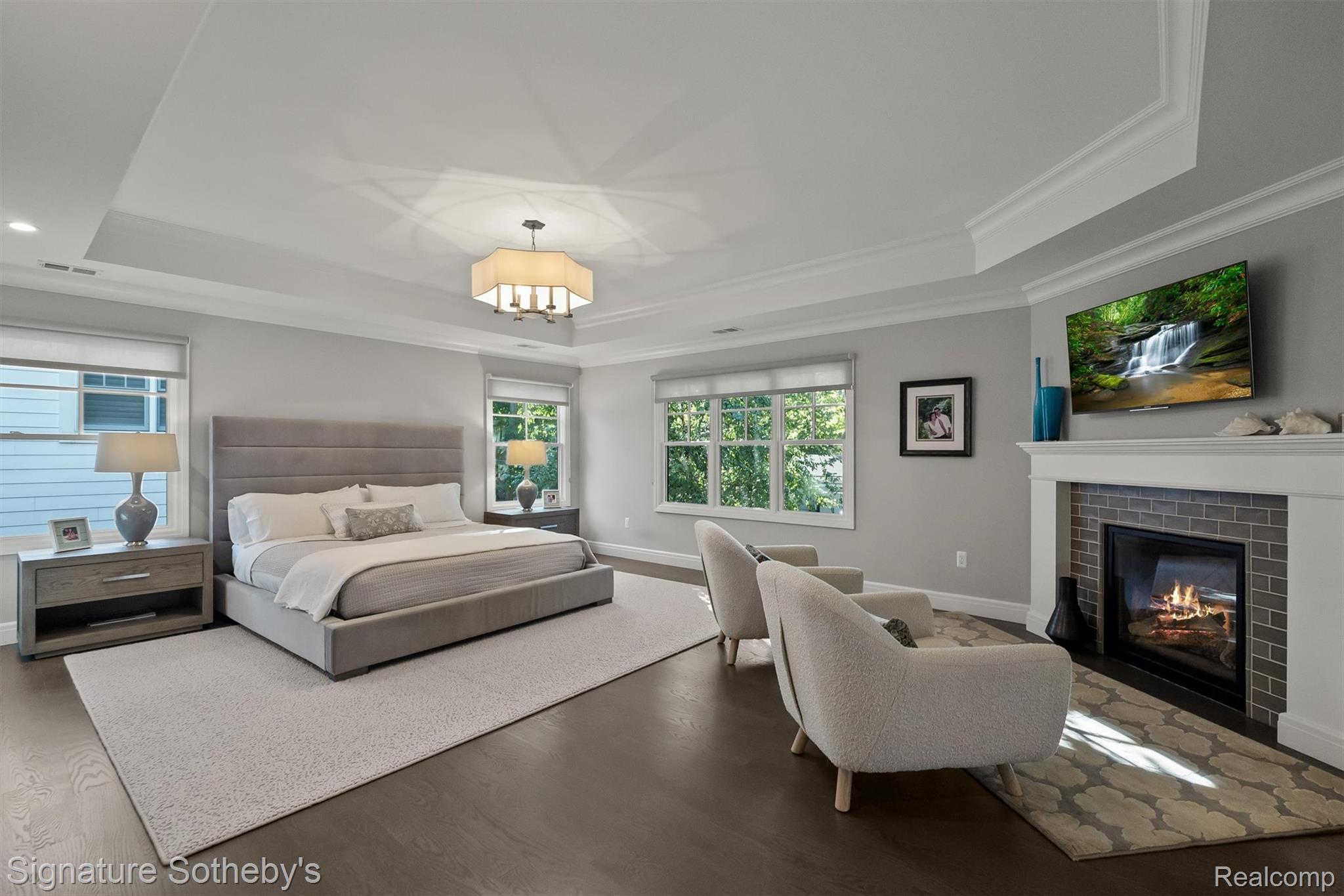 654 SHEPARDBUSH Street