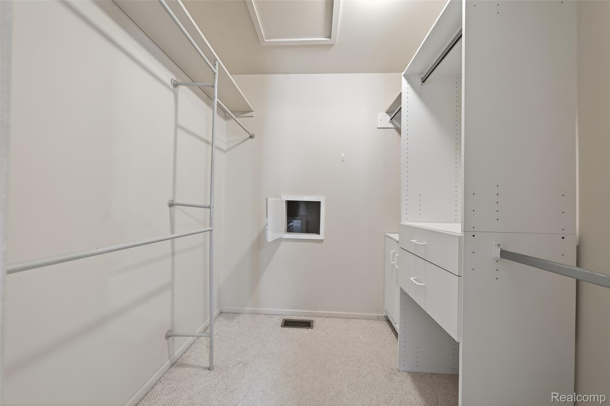 47140 Hunters Chase Drive