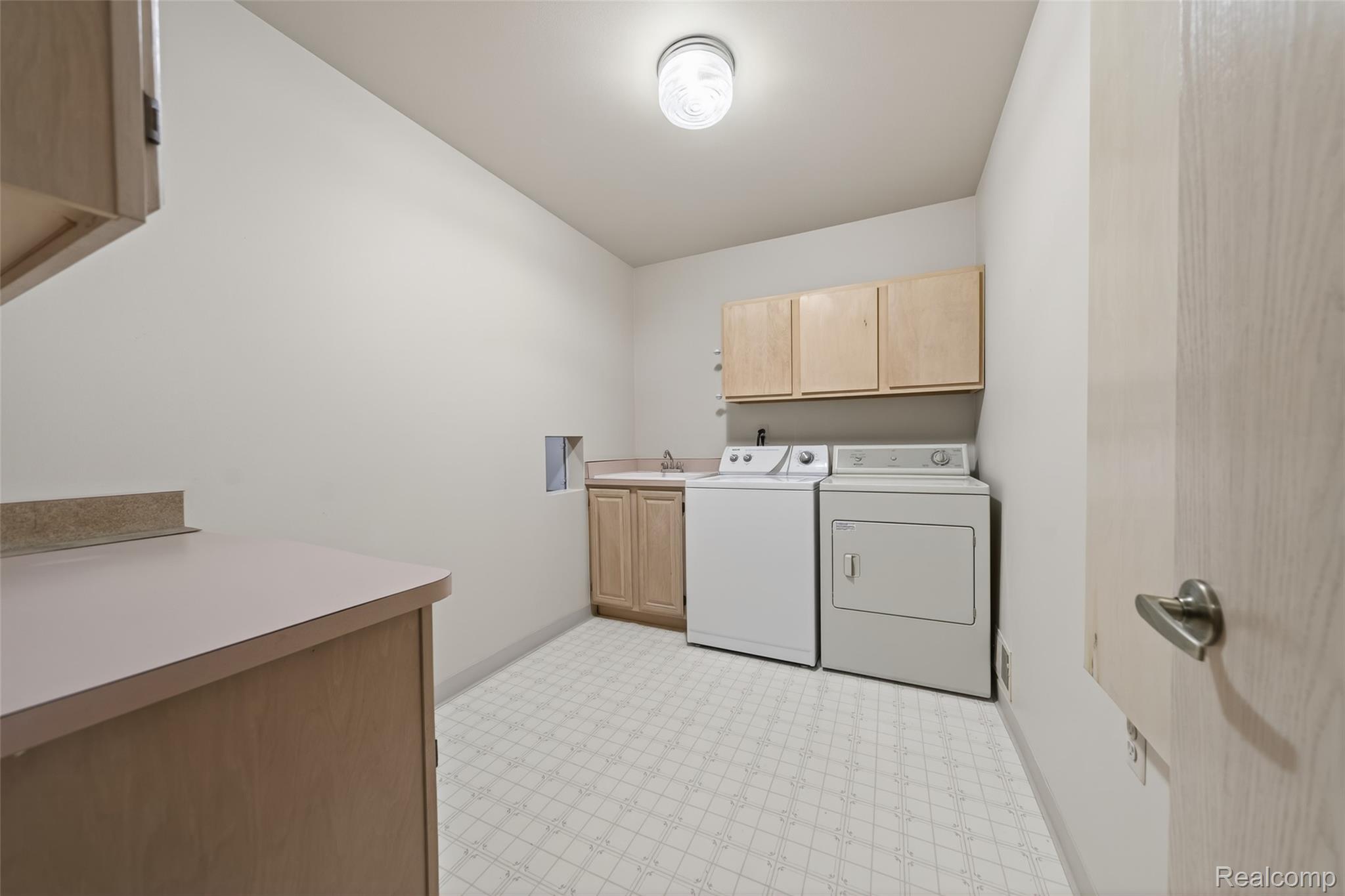 47140 Hunters Chase Drive