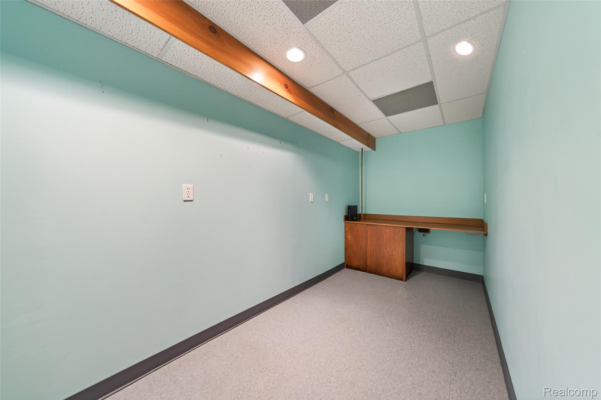 47140 Hunters Chase Drive