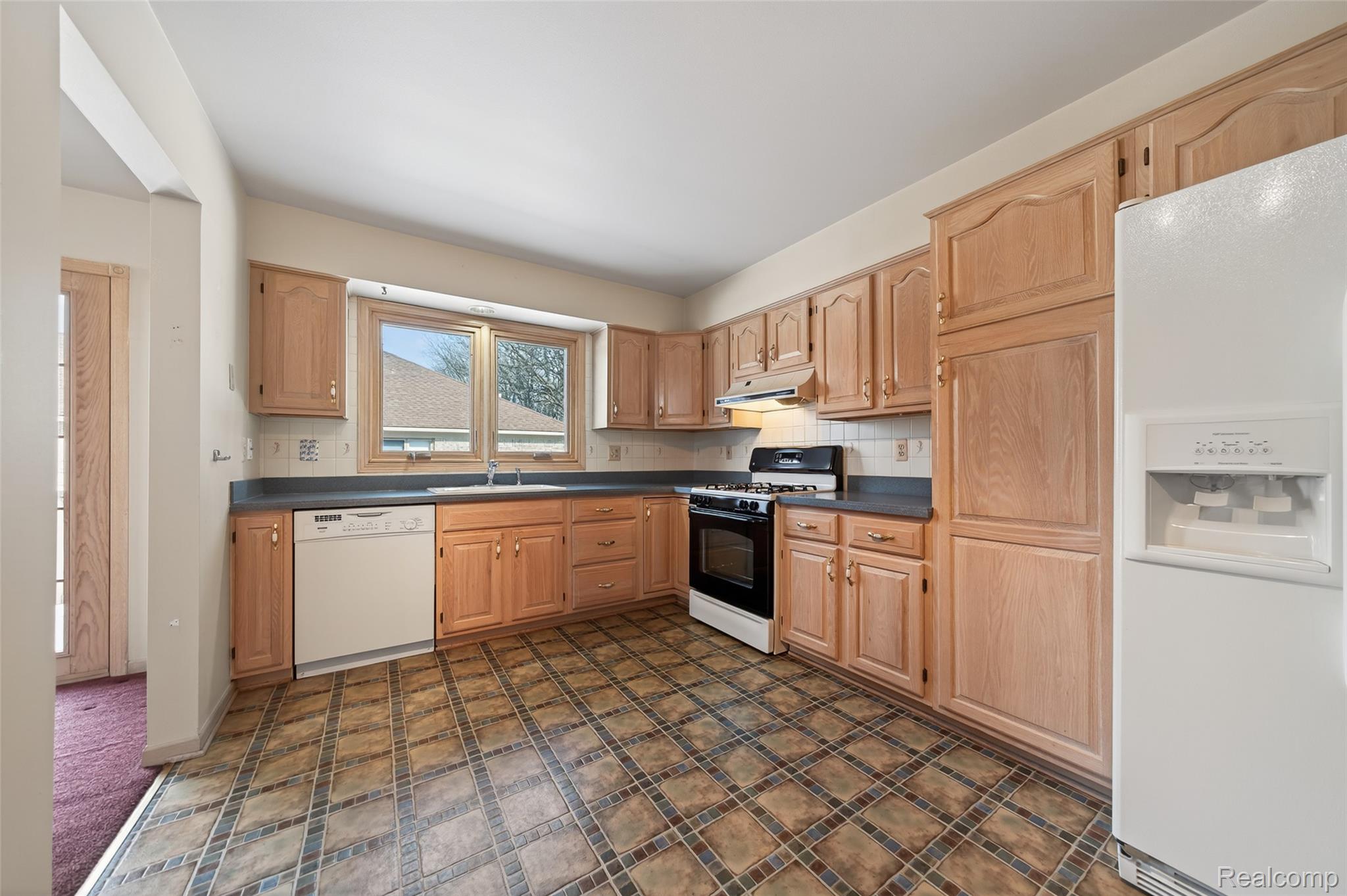 47140 Hunters Chase Drive