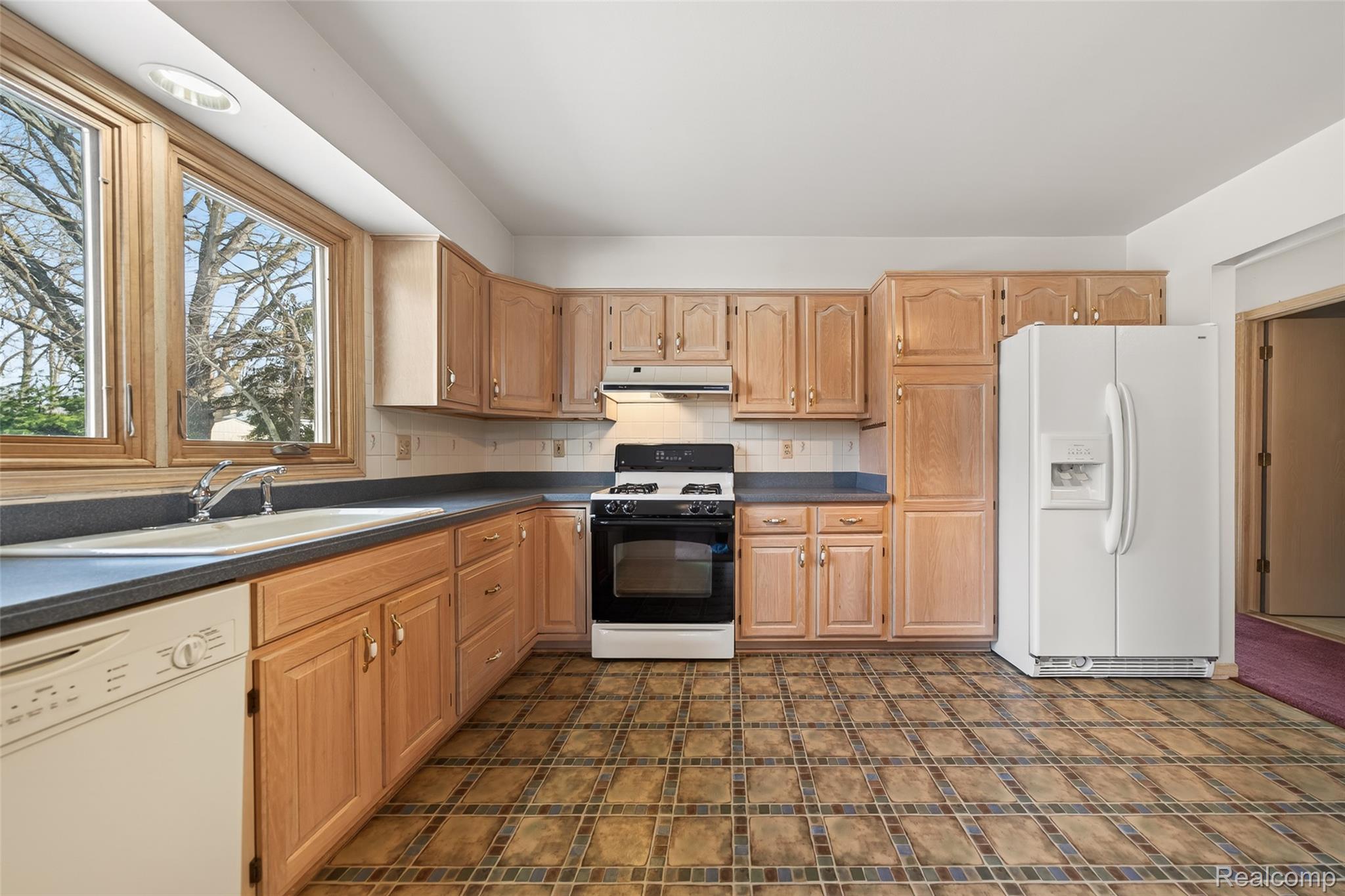 47140 Hunters Chase Drive