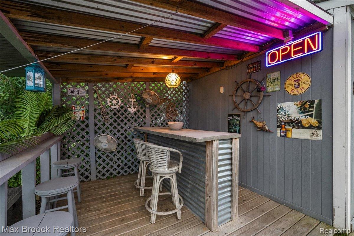 486 Charlevoix Street