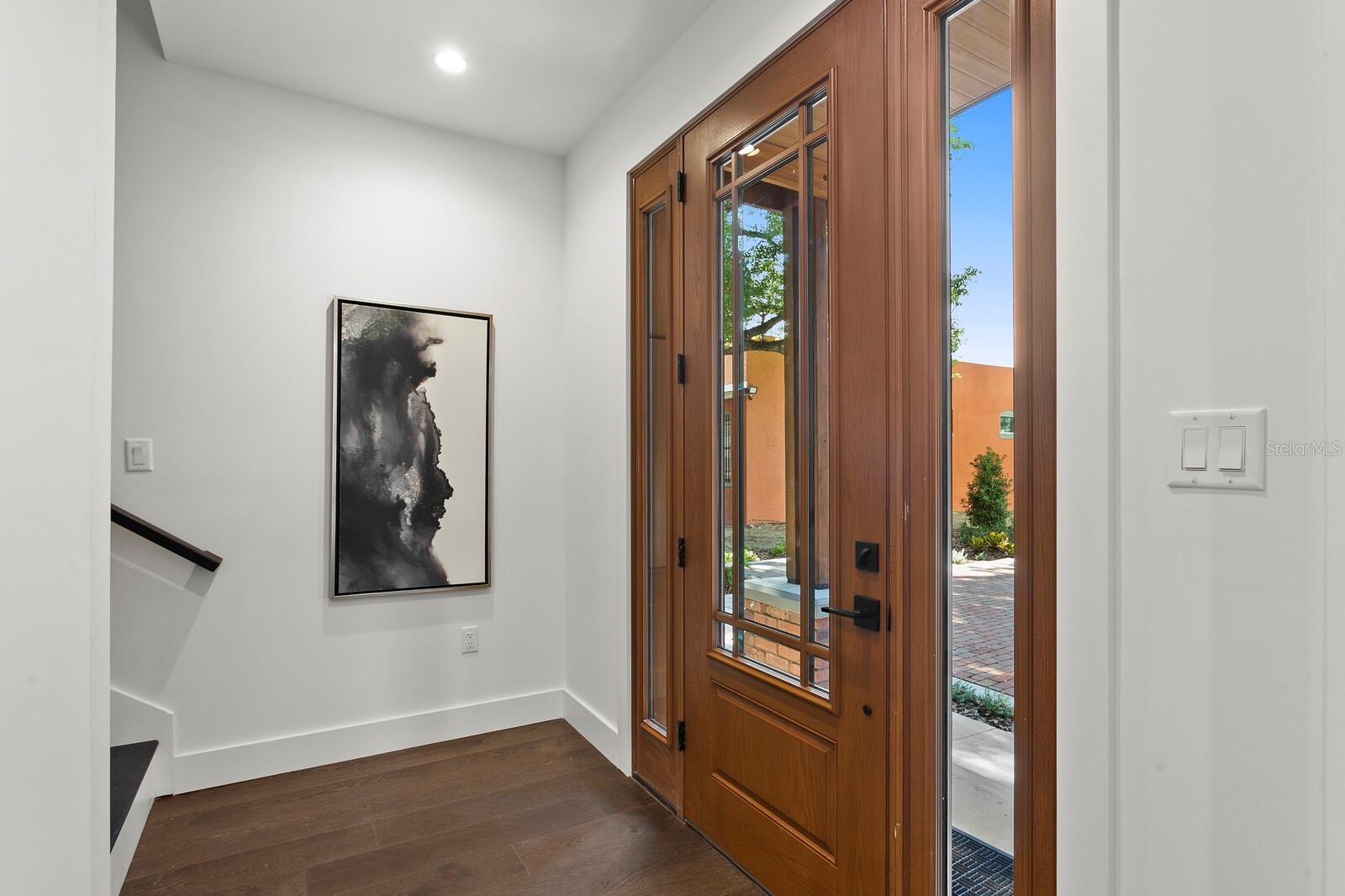 409 E OAK AVENUE Unit: 7