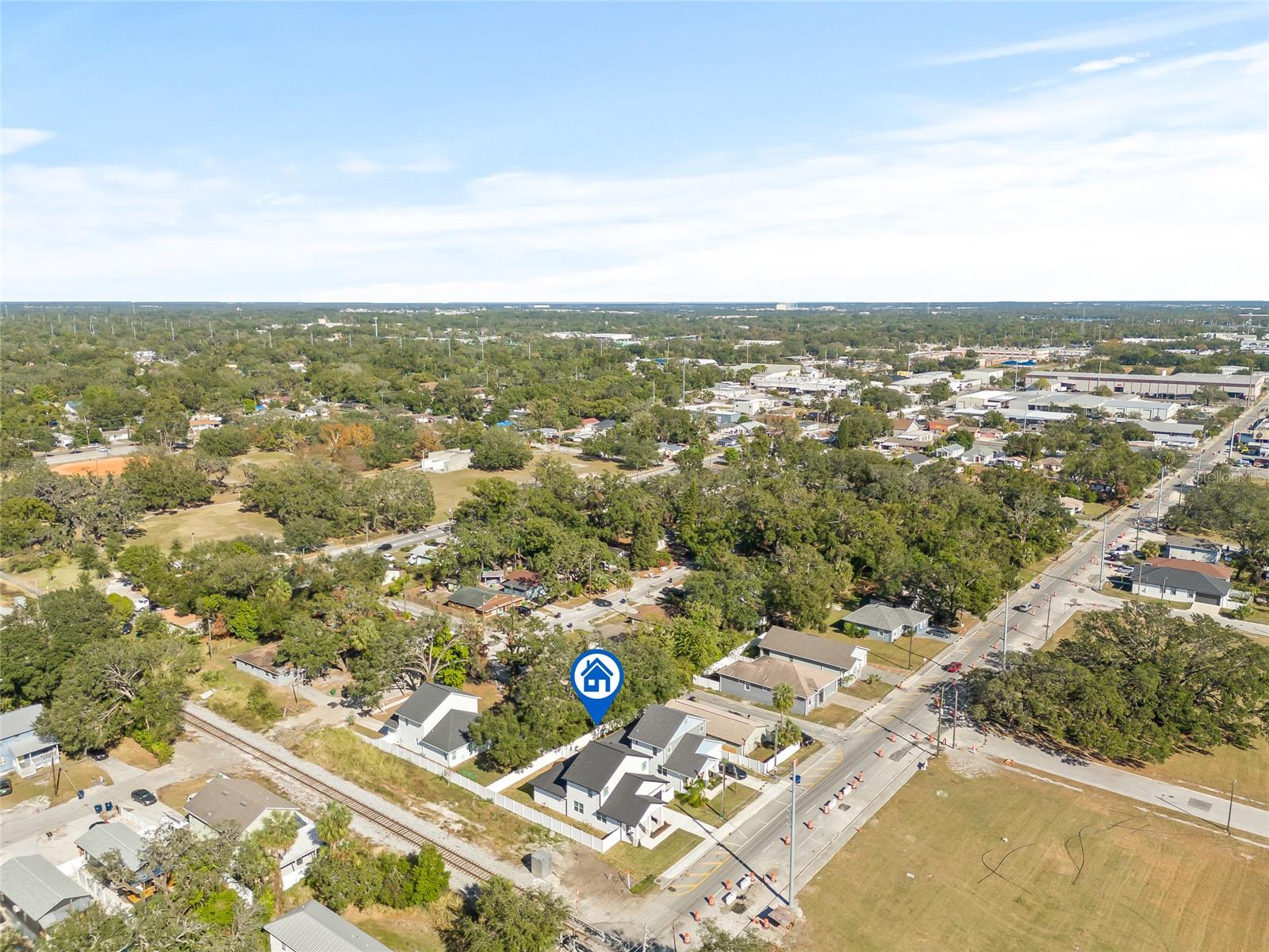 3006 E COLUMBUS DR
