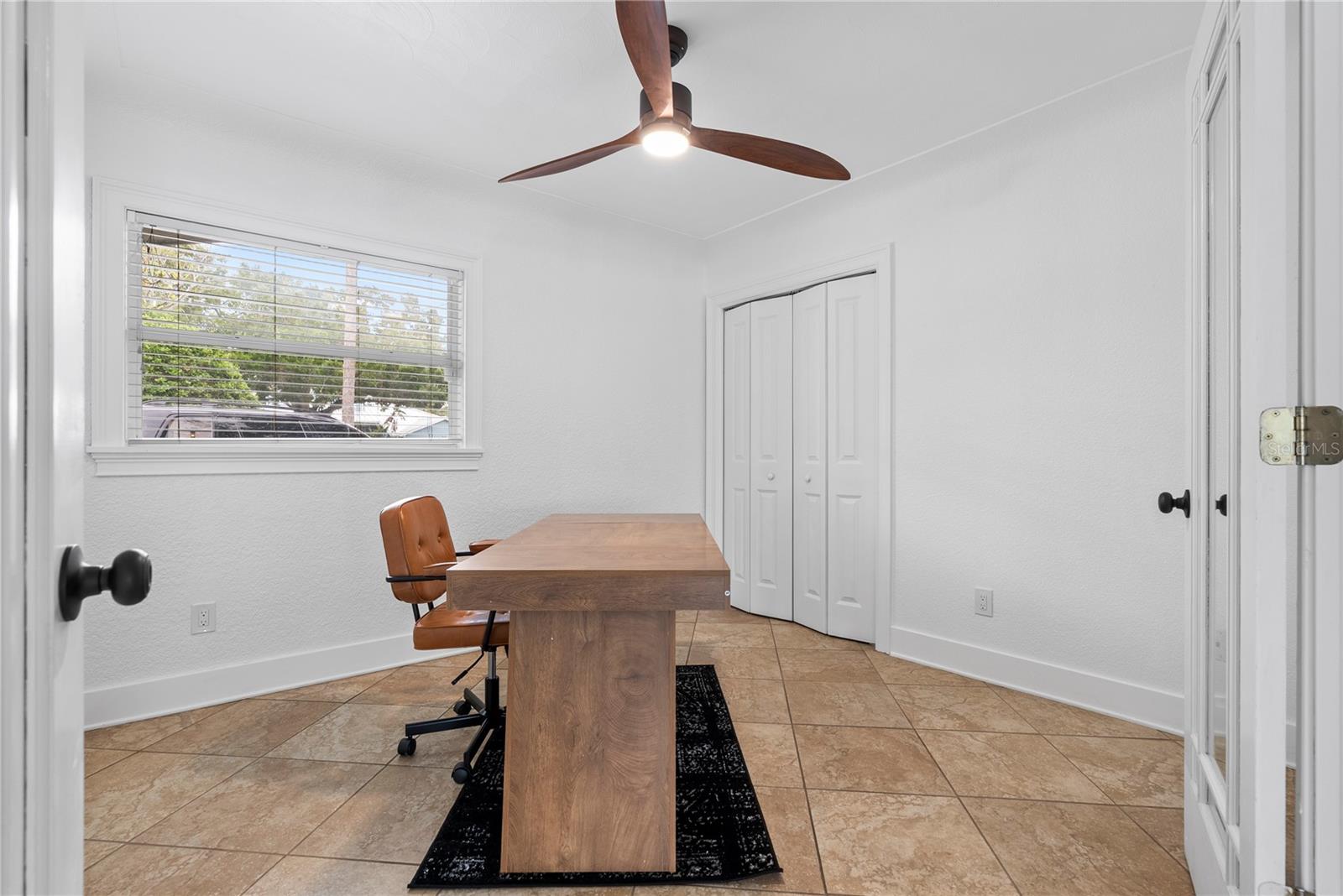 516 W DAVIS BLVD