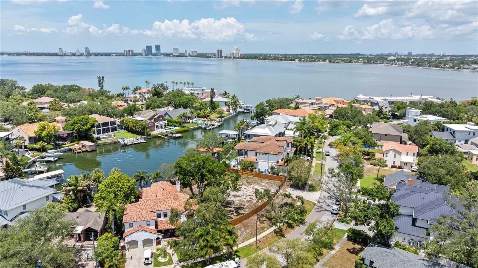 86 BAHAMA CIR