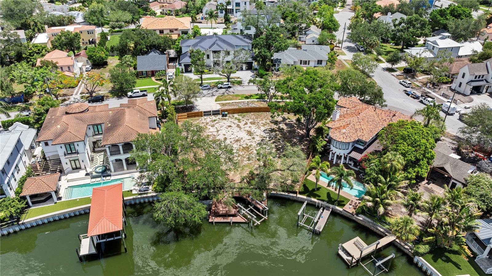 86 BAHAMA CIR