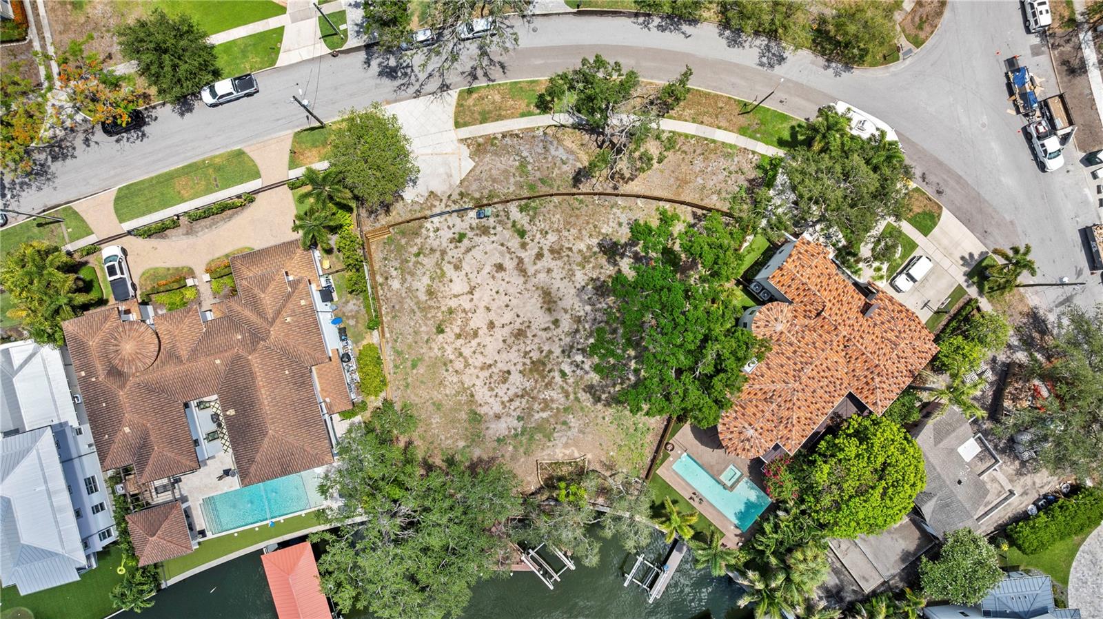 86 BAHAMA CIR