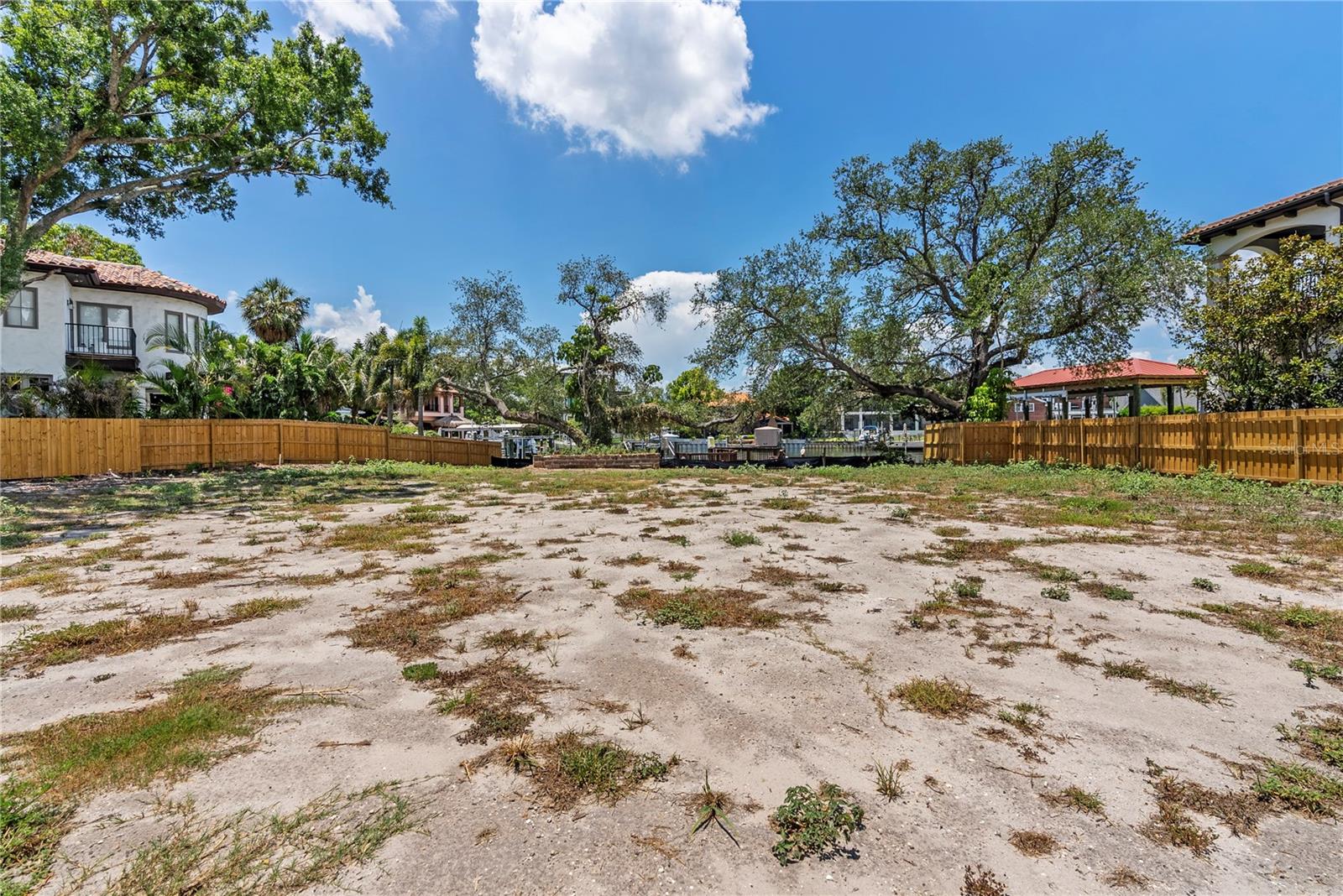86 BAHAMA CIR