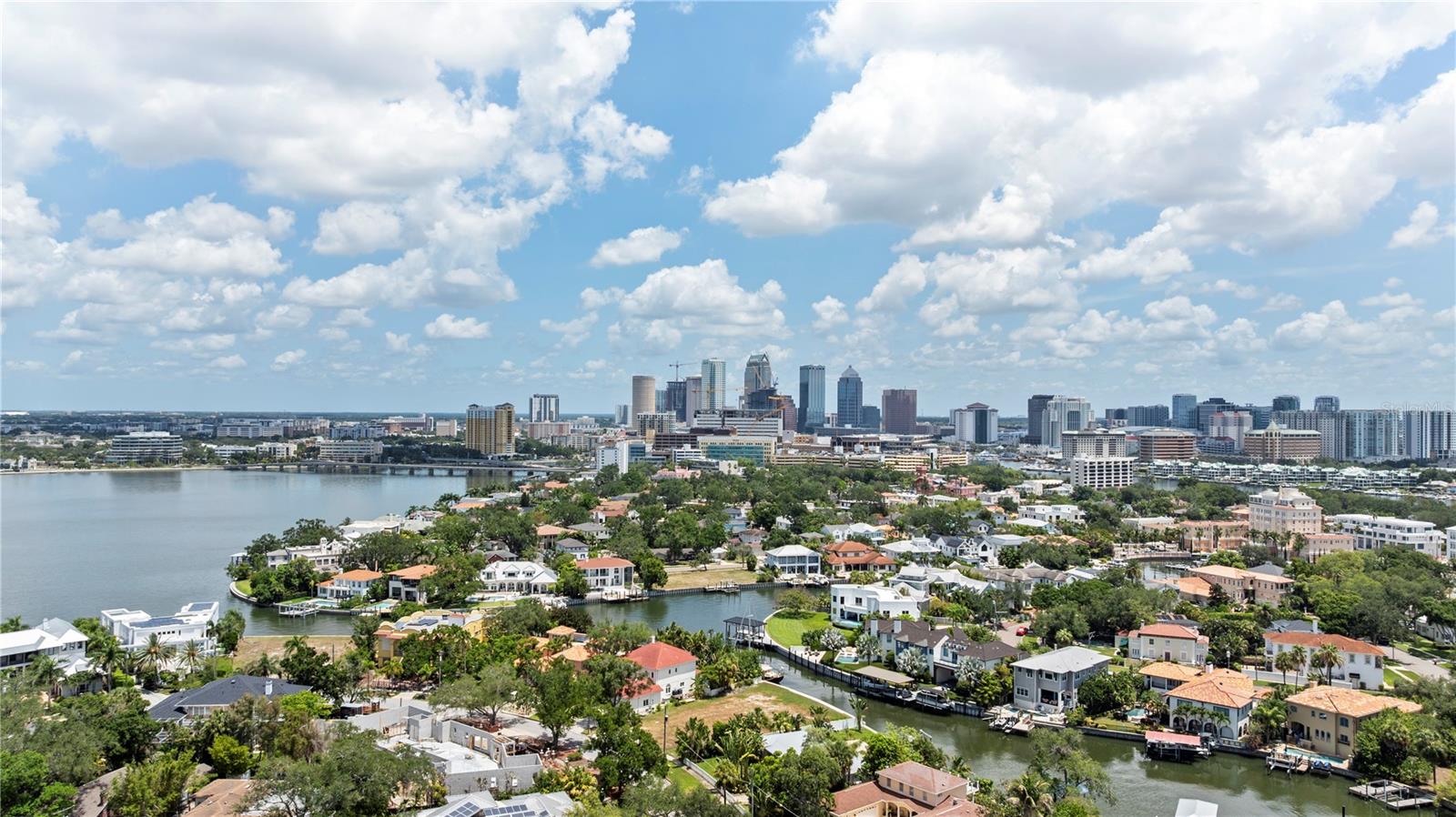 86 BAHAMA CIR