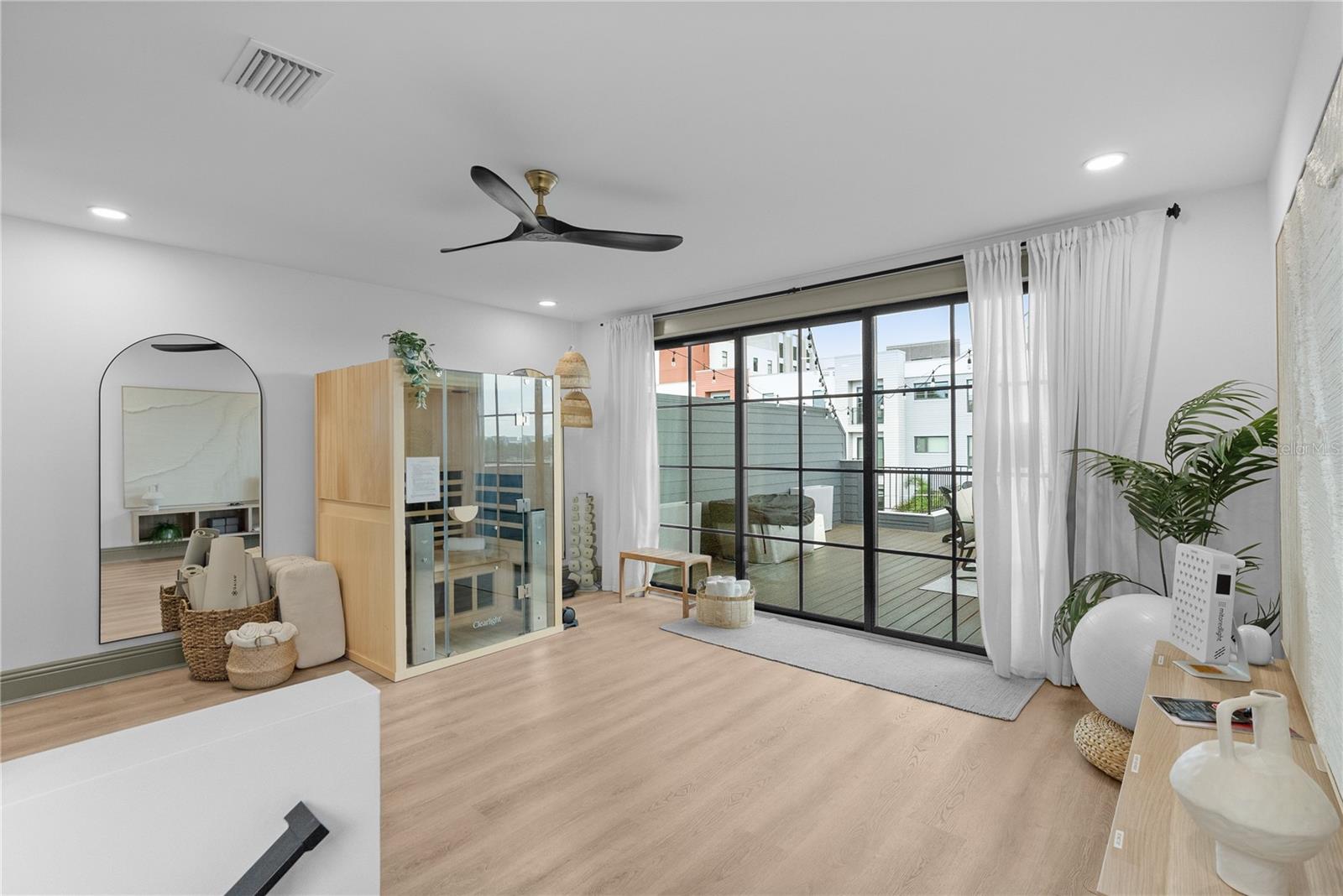 417 W ROSS AVE #2