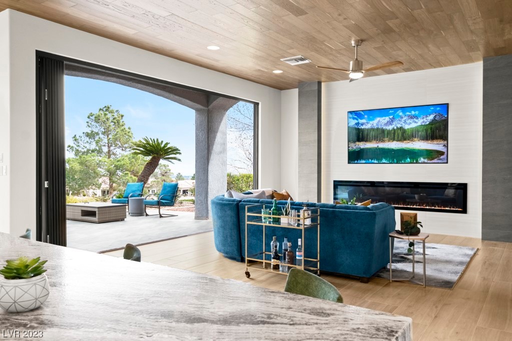 10200 Button Willow Drive