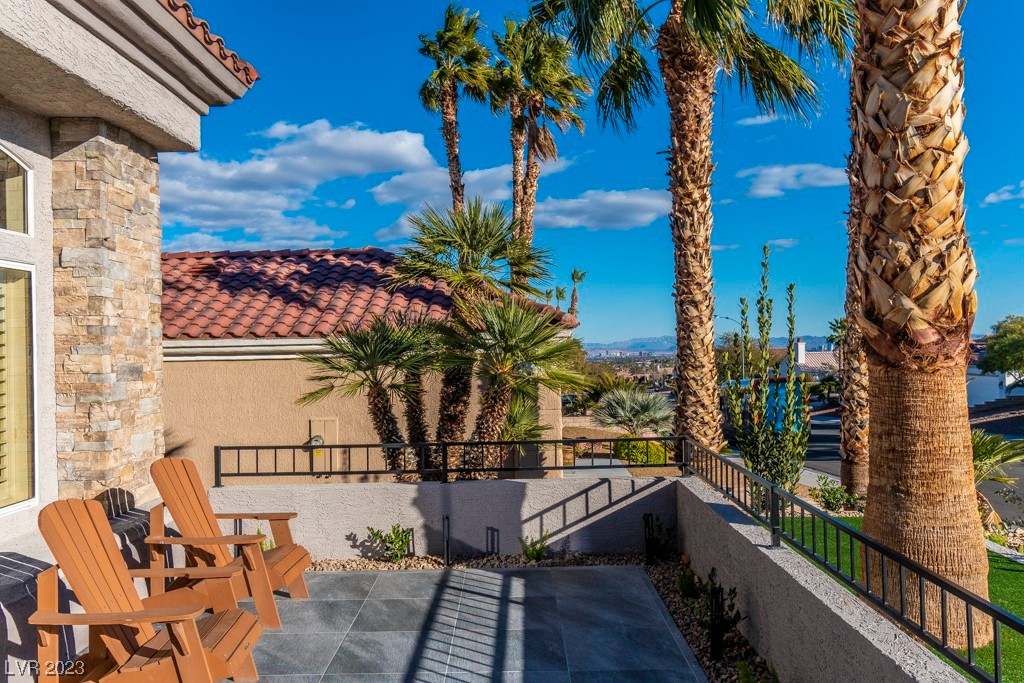 10200 Button Willow Drive