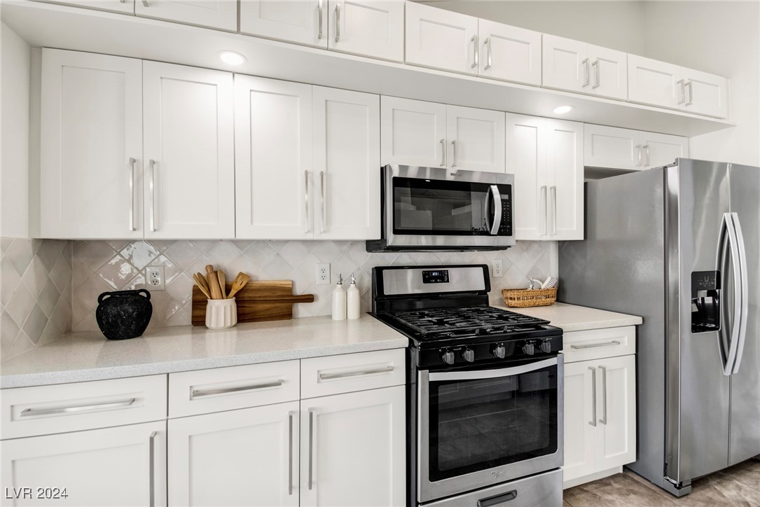 7704 Silver Mallard Avenue