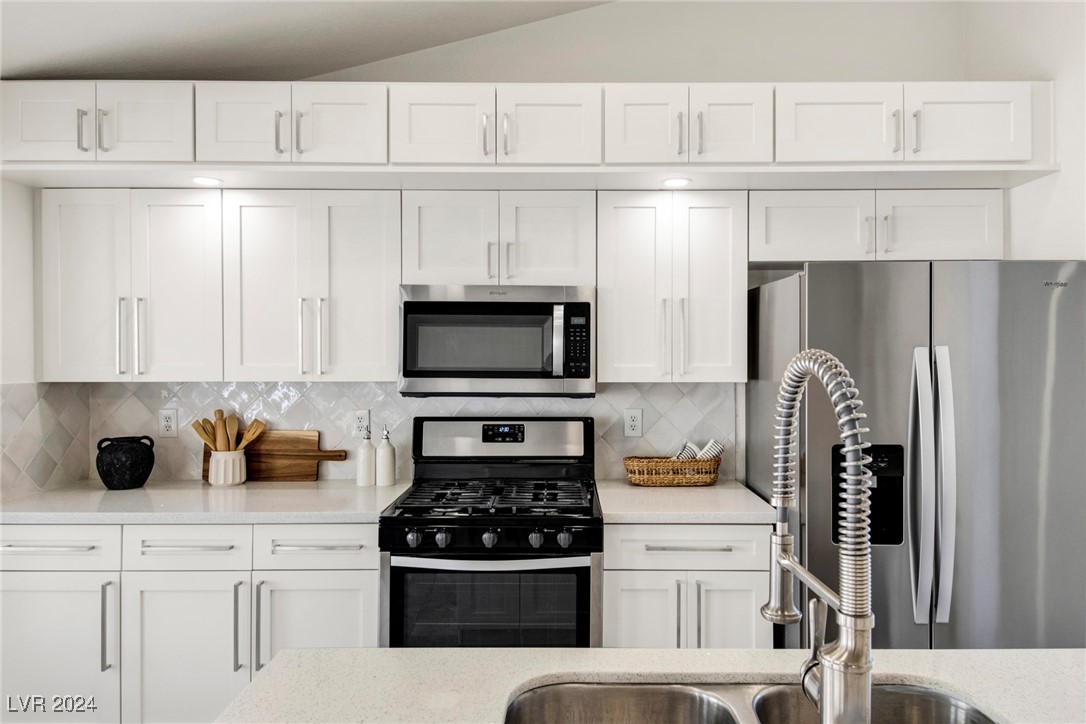 7704 Silver Mallard Avenue