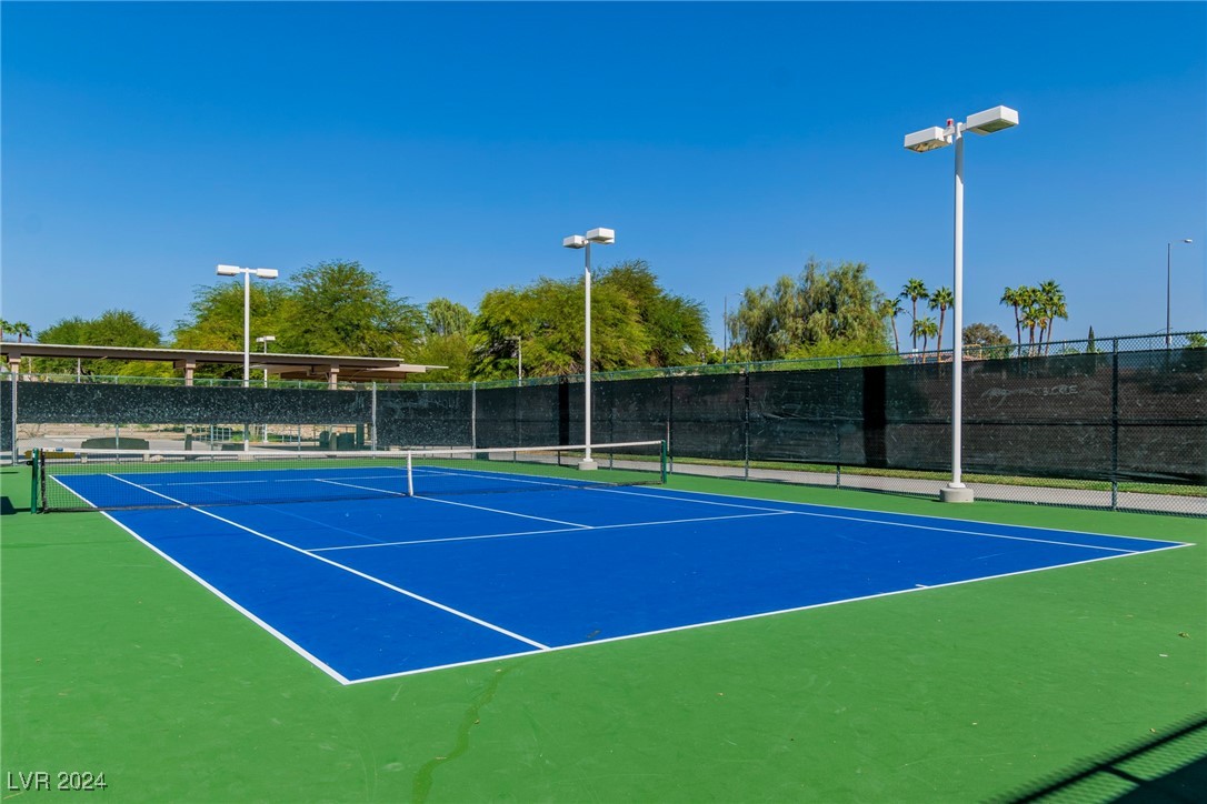 7704 Silver Mallard Avenue