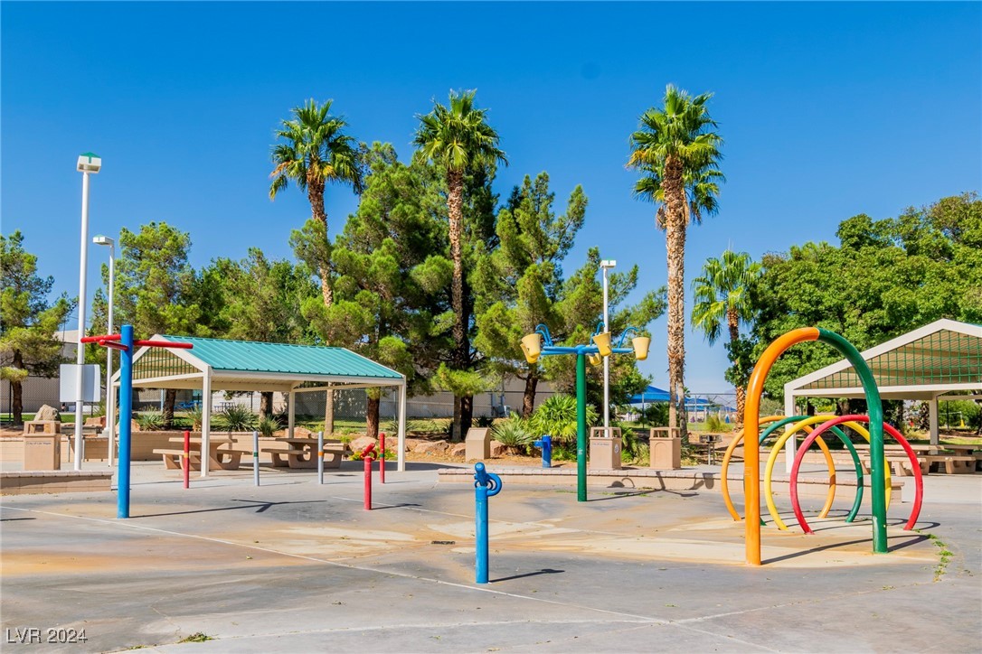 7704 Silver Mallard Avenue