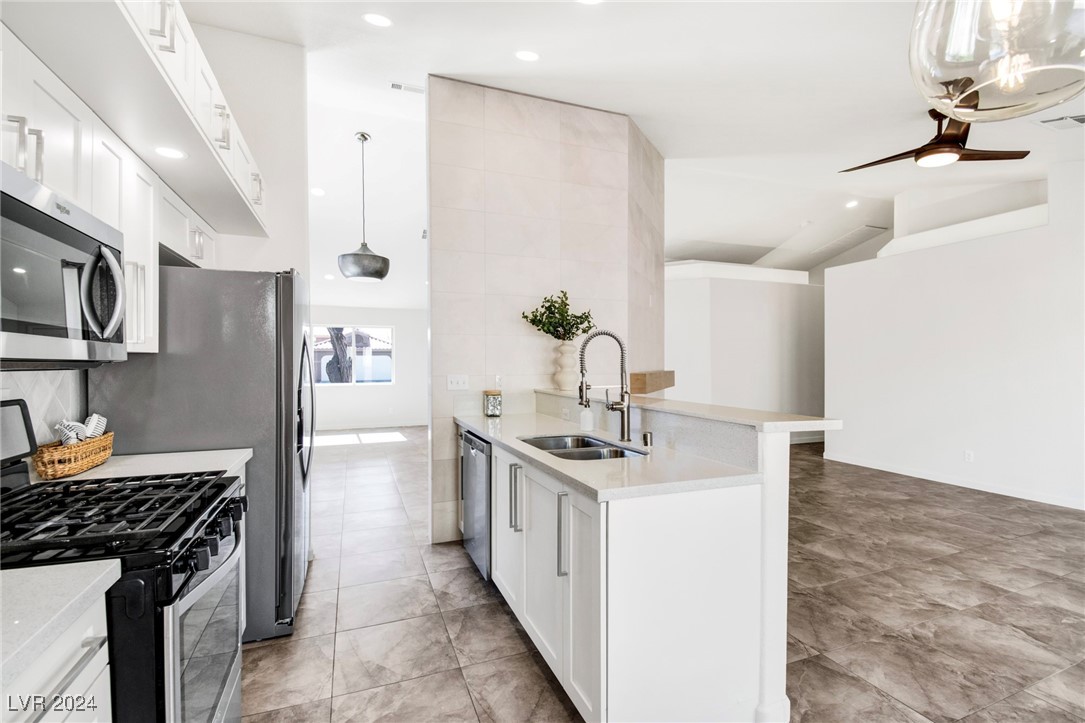 7704 Silver Mallard Avenue