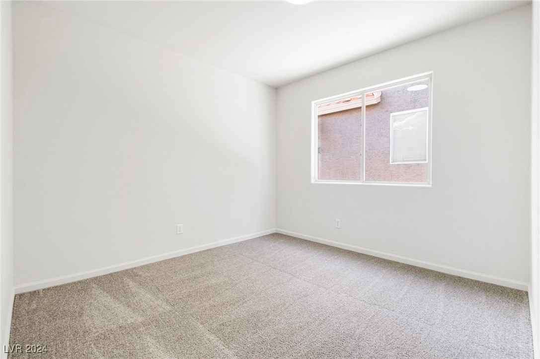 7704 Silver Mallard Avenue