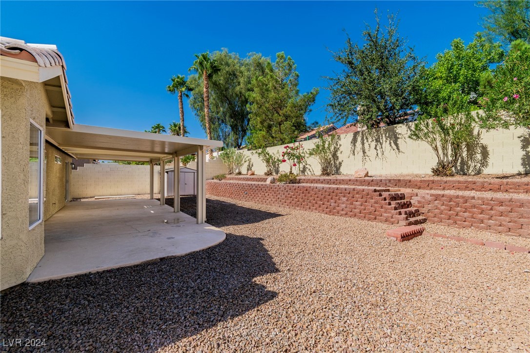 7704 Silver Mallard Avenue