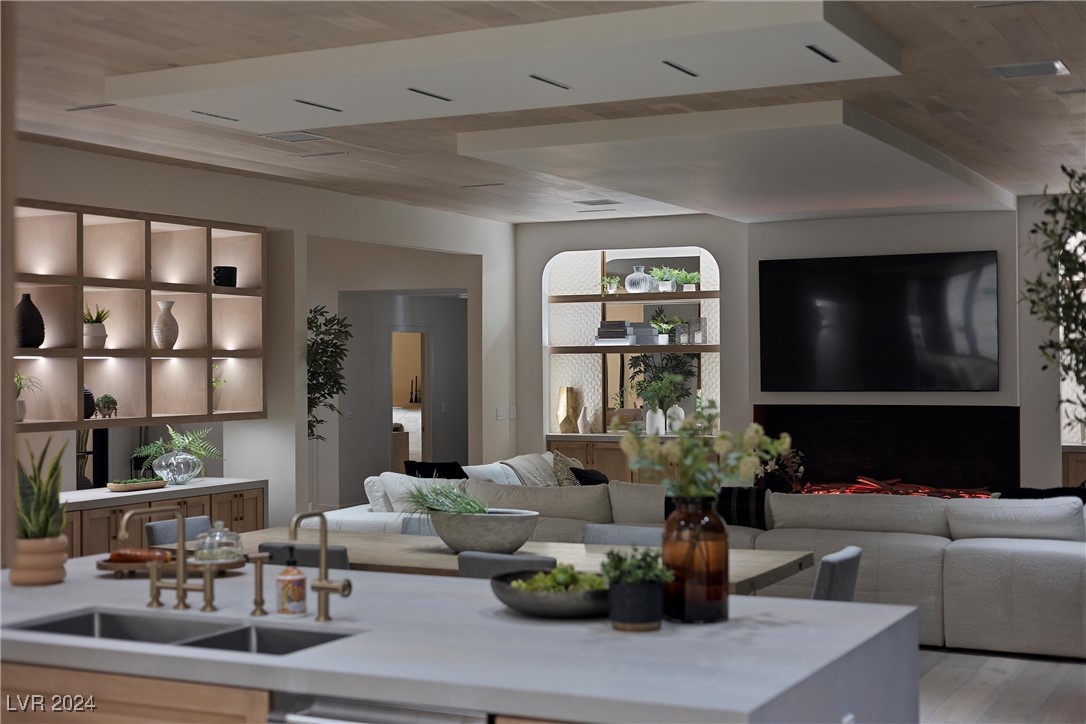 2401 Driftwood Drive