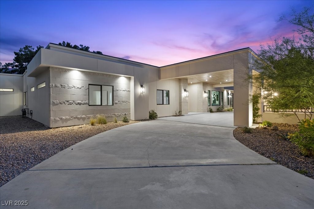 2401 Driftwood Drive