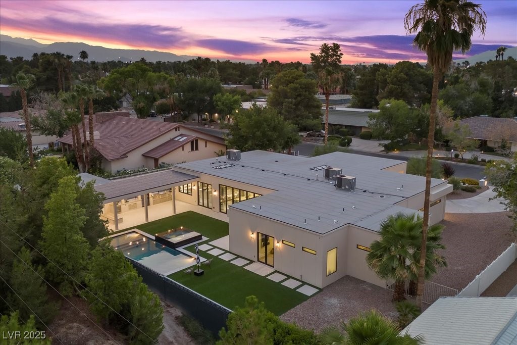 2401 Driftwood Drive