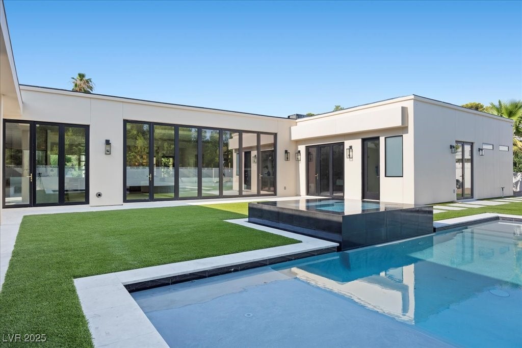 2401 Driftwood Drive