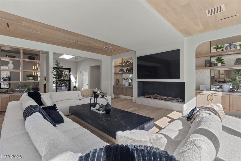 2401 Driftwood Drive