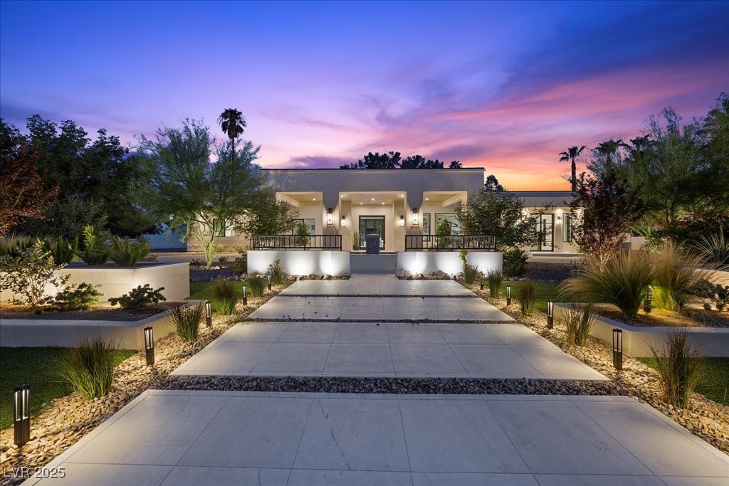 2401 Driftwood Drive