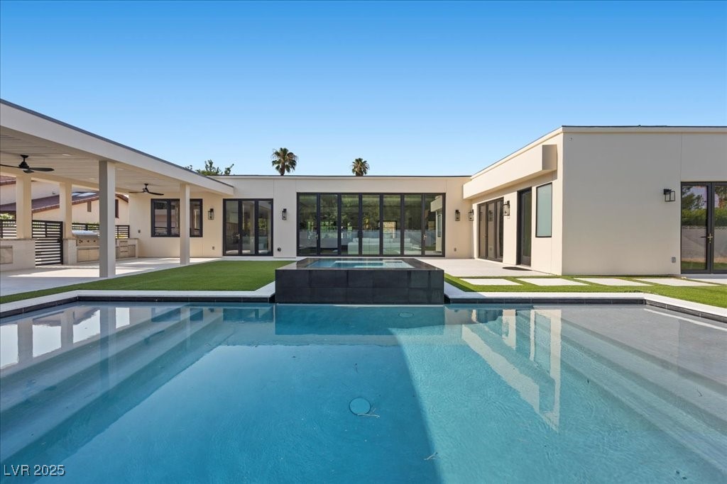 2401 Driftwood Drive