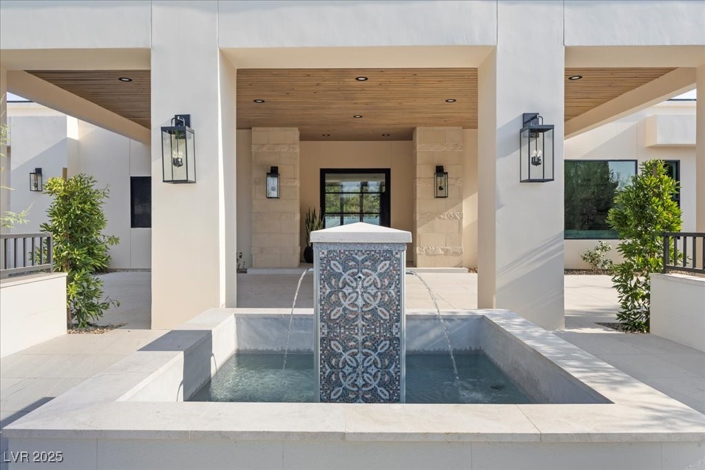 2401 Driftwood Drive