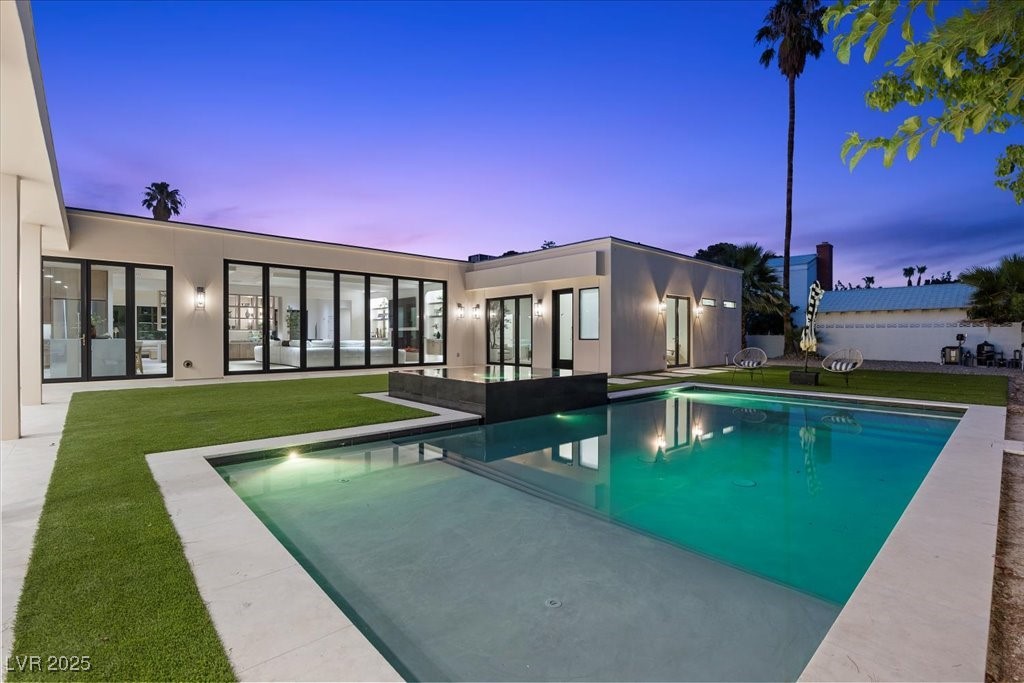 2401 Driftwood Drive