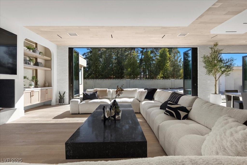 2401 Driftwood Drive