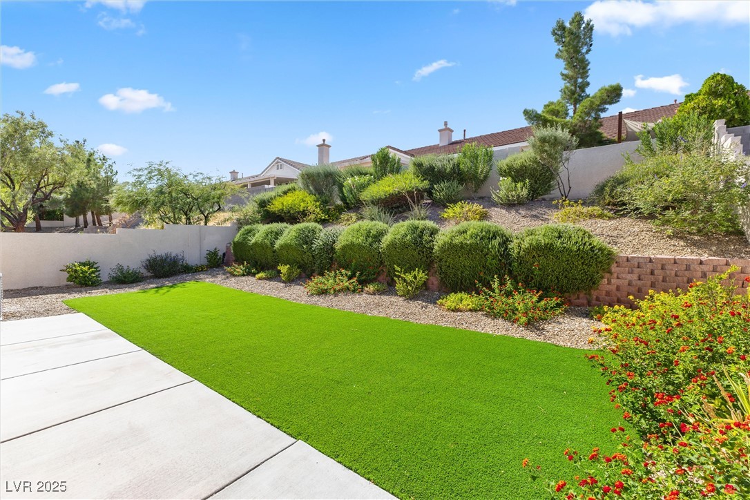 1725 Pacific Breeze Drive