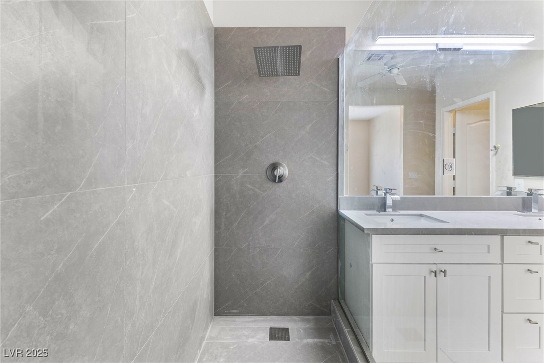 1725 Pacific Breeze Drive