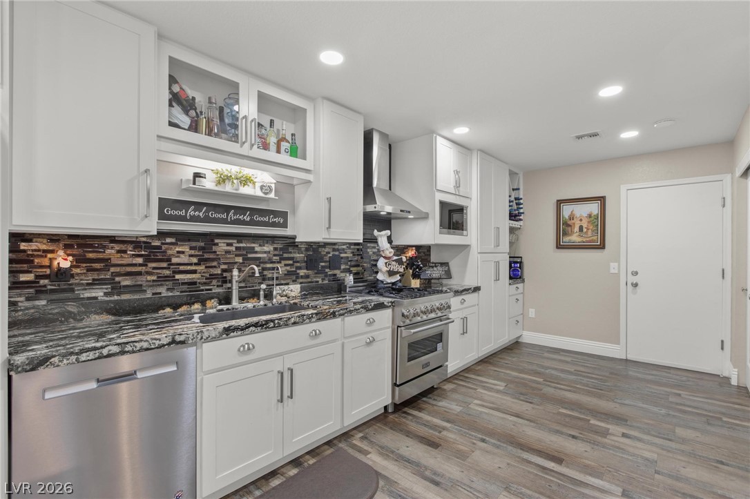 9009 Starmount Drive