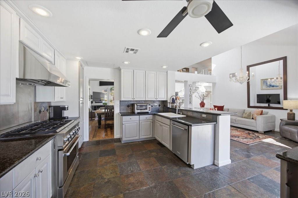 2924 Bridge Creek Street