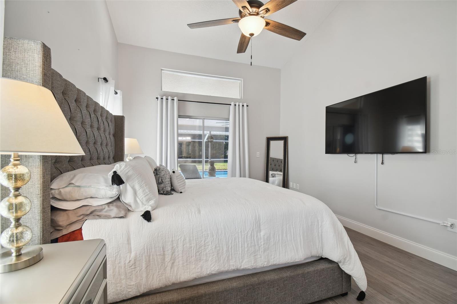 11209 RAINBOW WOODS LOOP
