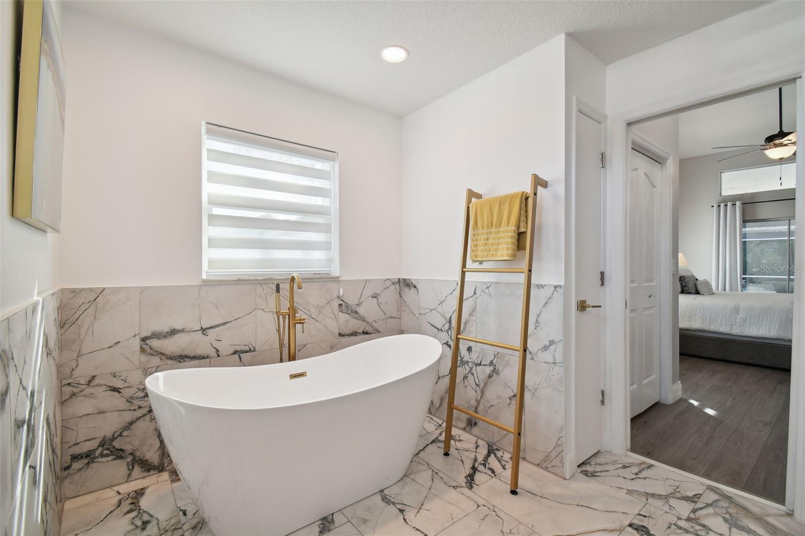 11209 RAINBOW WOODS LOOP