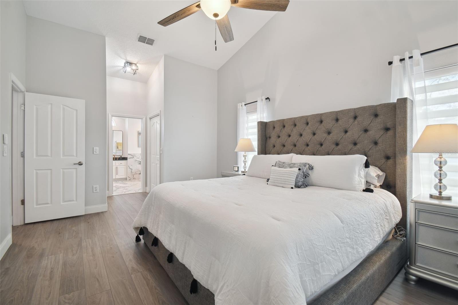 11209 RAINBOW WOODS LOOP