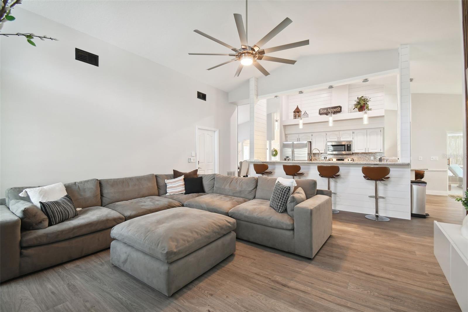 11209 RAINBOW WOODS LOOP