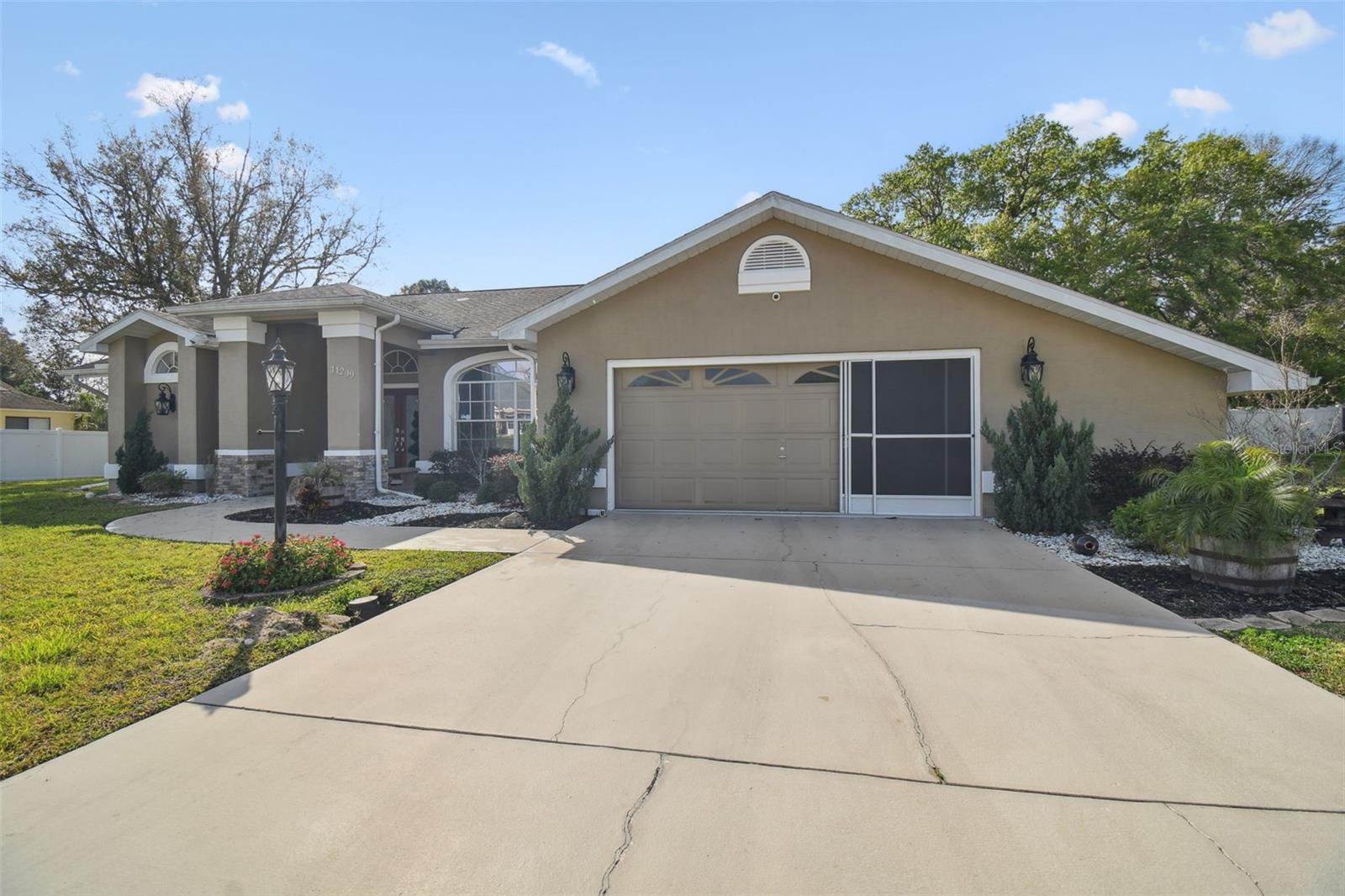 11209 RAINBOW WOODS LOOP