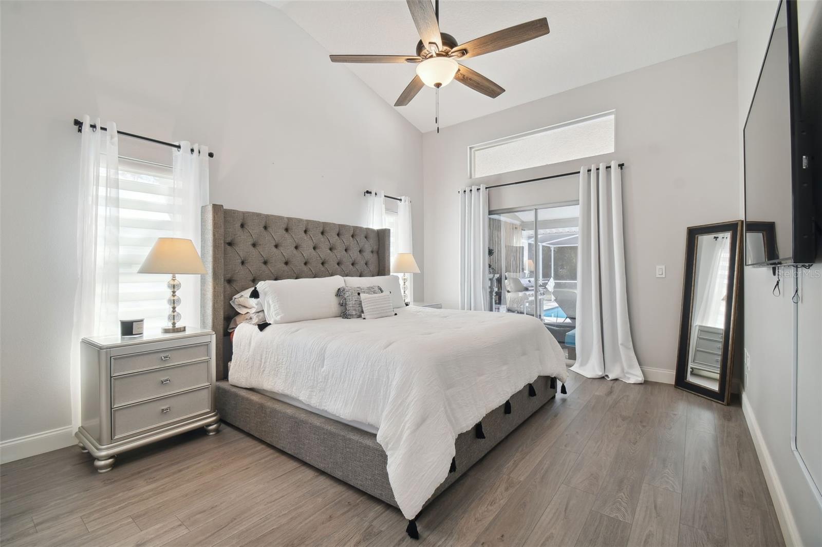 11209 RAINBOW WOODS LOOP