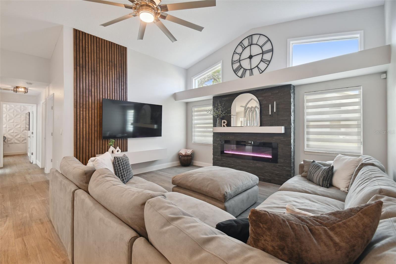 11209 RAINBOW WOODS LOOP