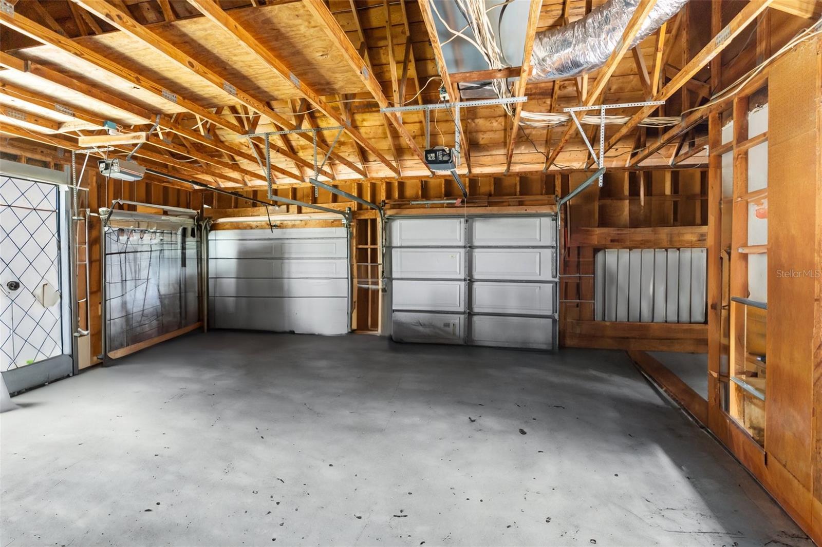 23298 CHRISTIAN CIR